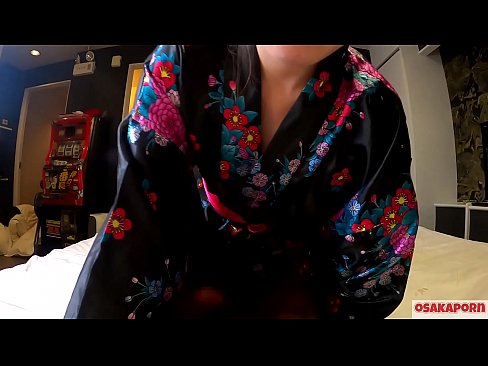 ❤️ Keçika ciwan a cosplay ji seksê hez dike ku bi orgazmê bi şûjinek di hespêk û blowjob de. Keçika Asyayî ya bi pisîka porî û bi cil û bergên kevneşopî yên Japonî di vîdyoya amator de ku masturbasyona bi pêlîstokên qijikê nîşan dide. Sakura 3 OSAKAPORN. ❤️ Sluts li me ☑